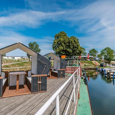 Waterfront Загард