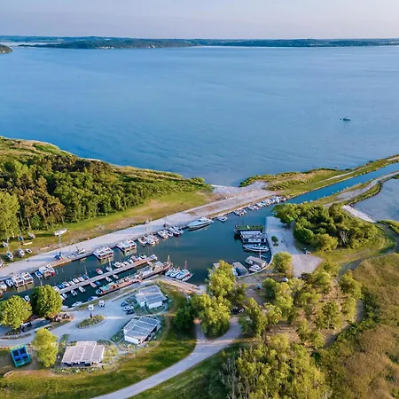 Waterfront Загард